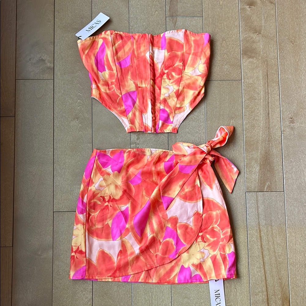 NWT Micas 2-Piece Set